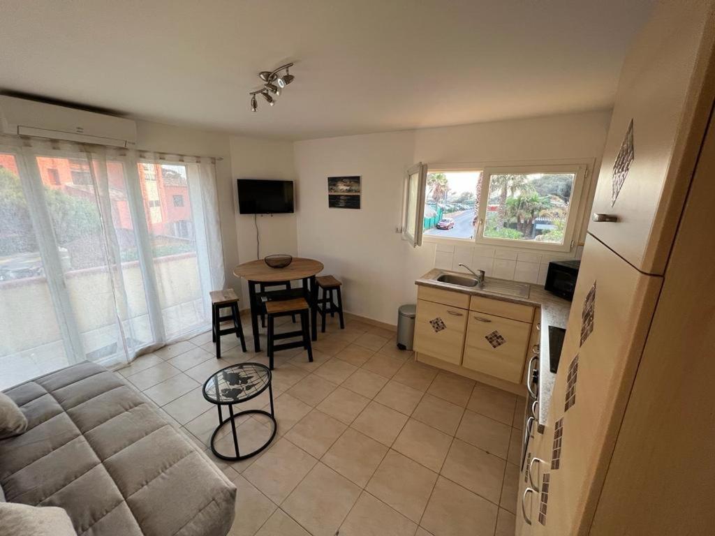Plein Sud, Bel Appartement 20 Metres De La Plage La Capte Hyères Exteriér fotografie