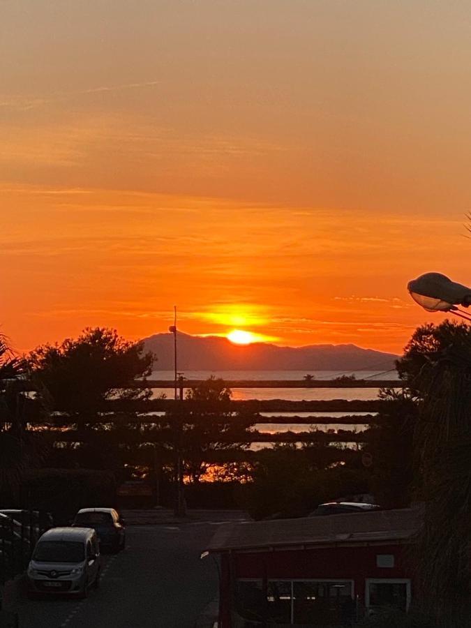 Plein Sud, Bel Appartement 20 Metres De La Plage La Capte Hyères Exteriér fotografie